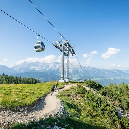 Hoeflehner Premium Gumpen * ハウス・イム・エンスタール